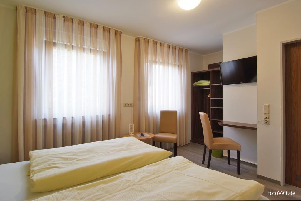 L' Angolo Ristorante & Hotel Gmbh Tréveris Habitación foto
